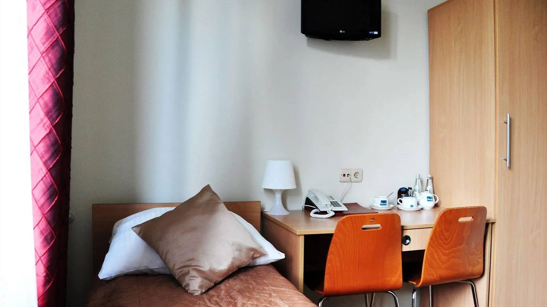 Maly Krakow Aparthotel 2*,